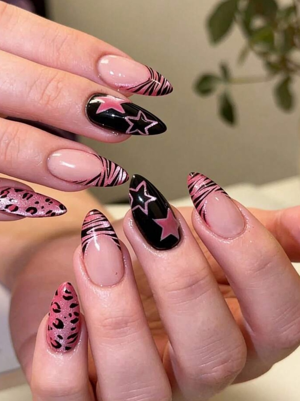 24pc Press On Nail Set from the Nail Bar 💅